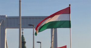 Orbán Viktor: a jövő autóit is Magyarországon fogják gyártani