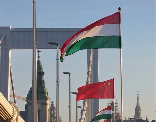 Orbán Viktor: a jövő autóit is Magyarországon fogják gyártani